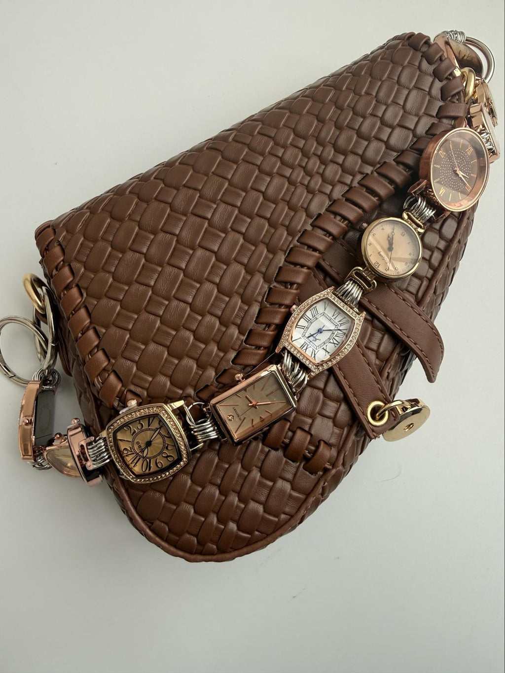 Vintage Leather Saddle Bag – Watch Face Detail, Caramel Brown