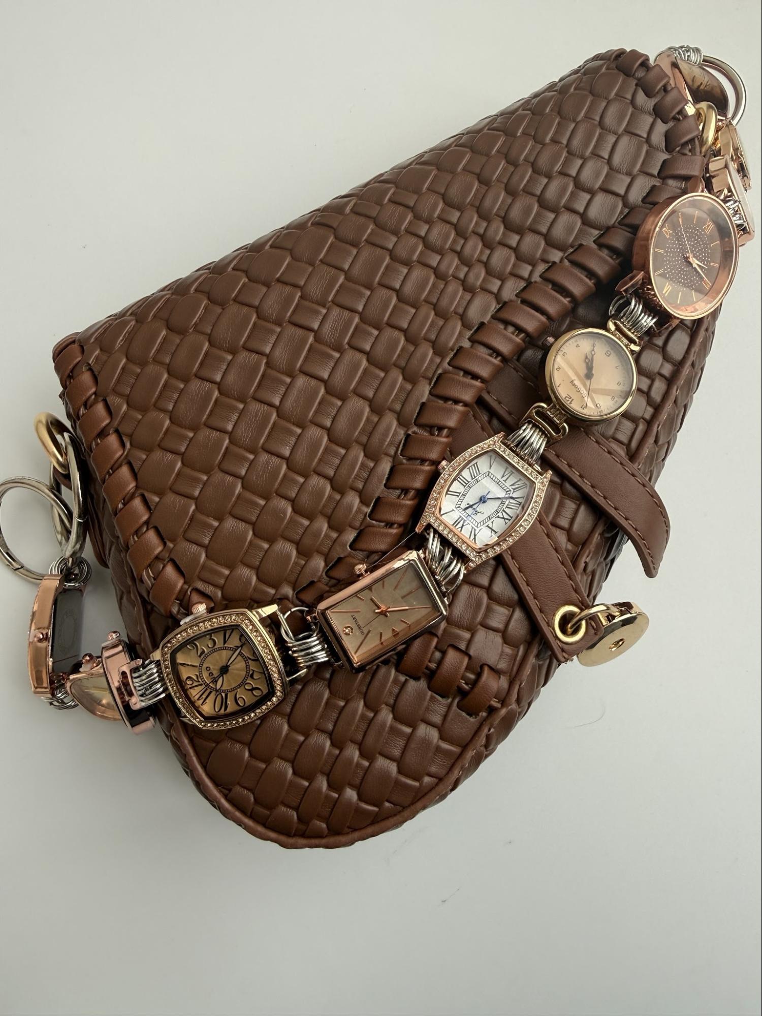 Vintage Leather Saddle Bag – Watch Face Detail, Caramel Brown