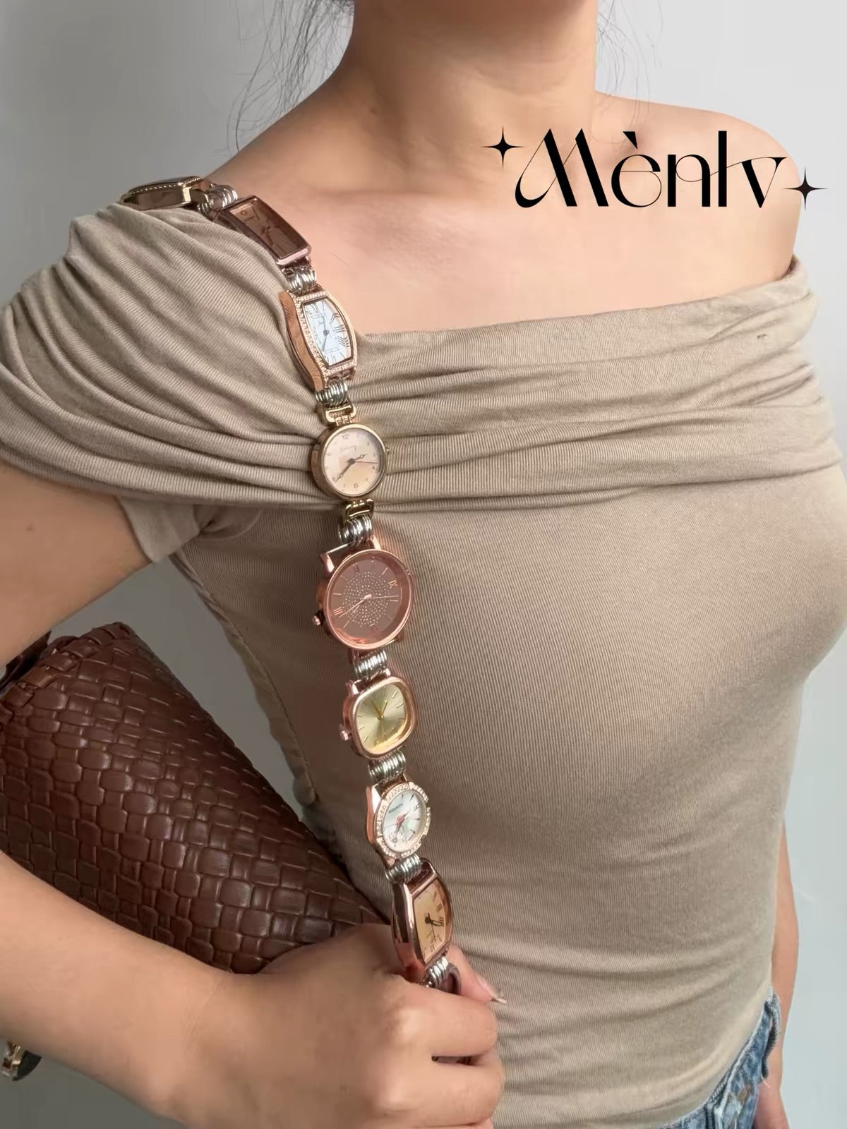 Vintage Leather Saddle Bag – Watch Face Detail, Caramel Brown